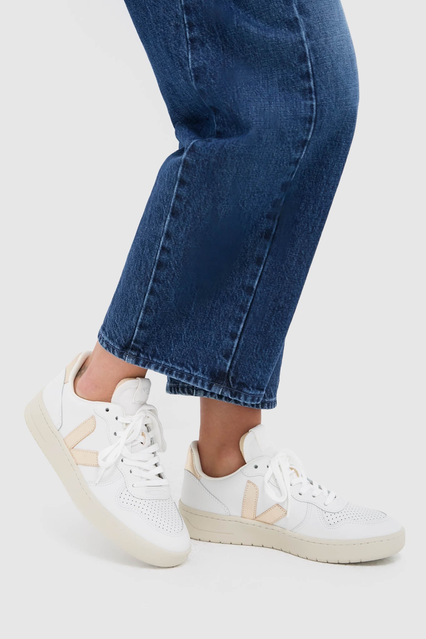 Extra White Platine V-10 Sneakers